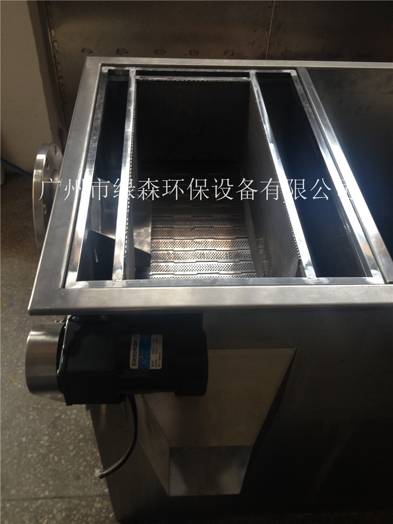 油水分离器